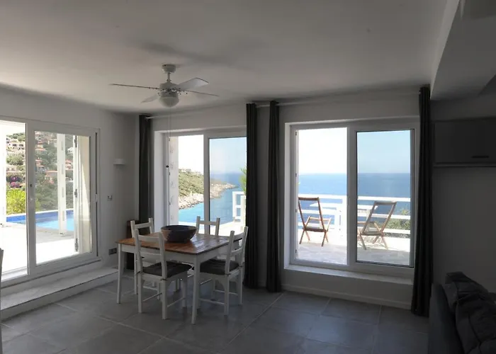 Guezel Elma -breathtaking Sea View Villa, Pool & Access To Sea * Kaş