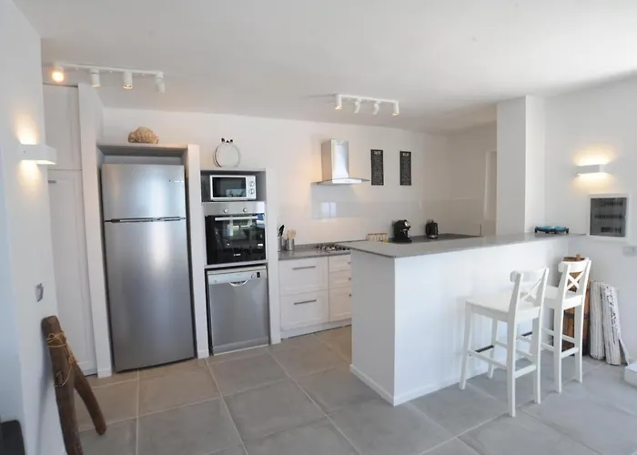 Guezel Elma -breathtaking Sea View Villa, Pool & Access To Sea