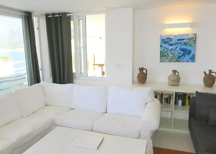 Villa Guezel Elma -breathtaking Sea View Villa, Pool & Access To Sea *