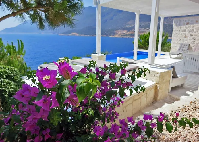 Villa Guezel Elma -breathtaking Sea View Villa, Pool & Access To Sea