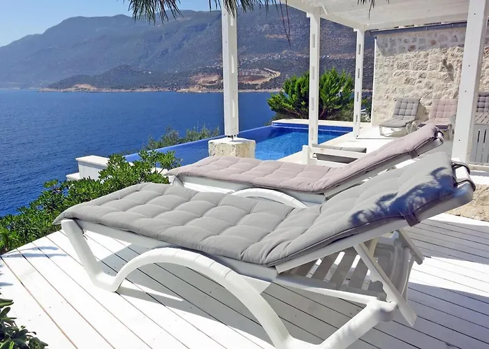 Villa Guezel Elma -breathtaking Sea View Villa, Pool & Access To Sea *