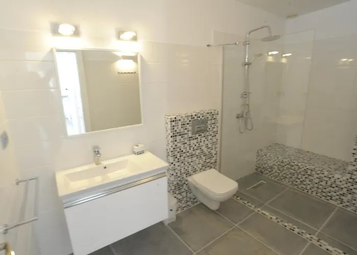 Villa Guezel Elma -breathtaking Sea View Villa, Pool & Access To Sea Kaş