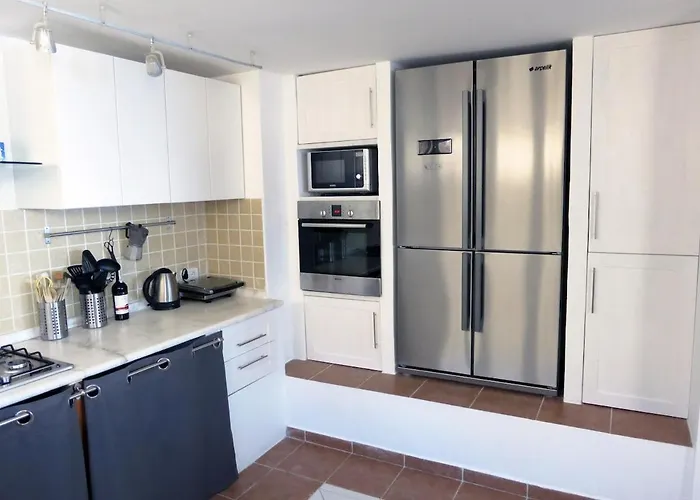 Guezel Elma -breathtaking Sea View Villa, Pool & Access To Sea Kaş