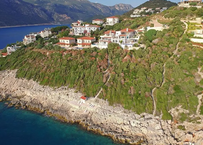 Guezel Elma -breathtaking Sea View Villa, Pool & Access To Sea Kaş