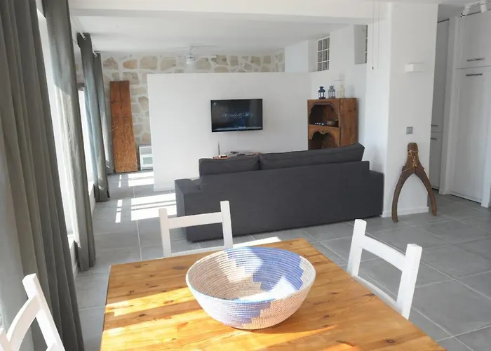 Guezel Elma -breathtaking Sea View Villa, Pool & Access To Sea Kas