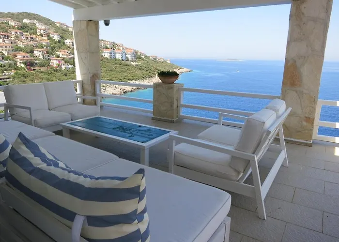 Villa Guezel Elma -breathtaking Sea View Villa, Pool & Access To Sea Kas